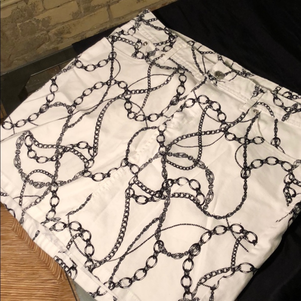 Cache mini skirt!